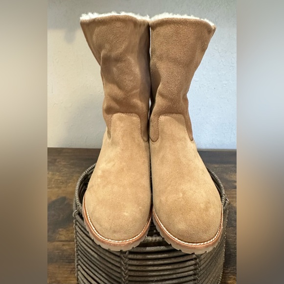 Jack Rogers Womens Sadie Sherpa Faux Suede Faux Shearling Lined Bootie - Picture 2 of 9